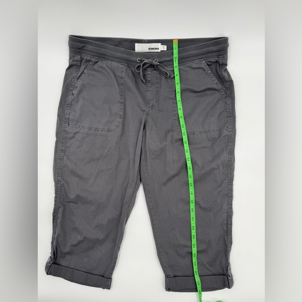 Sonoma Capris Size 14
